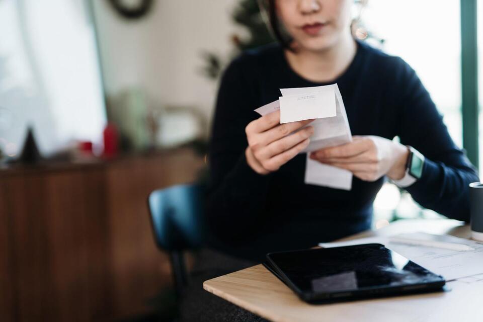 How Everyone’s Becoming a Deal Hunter