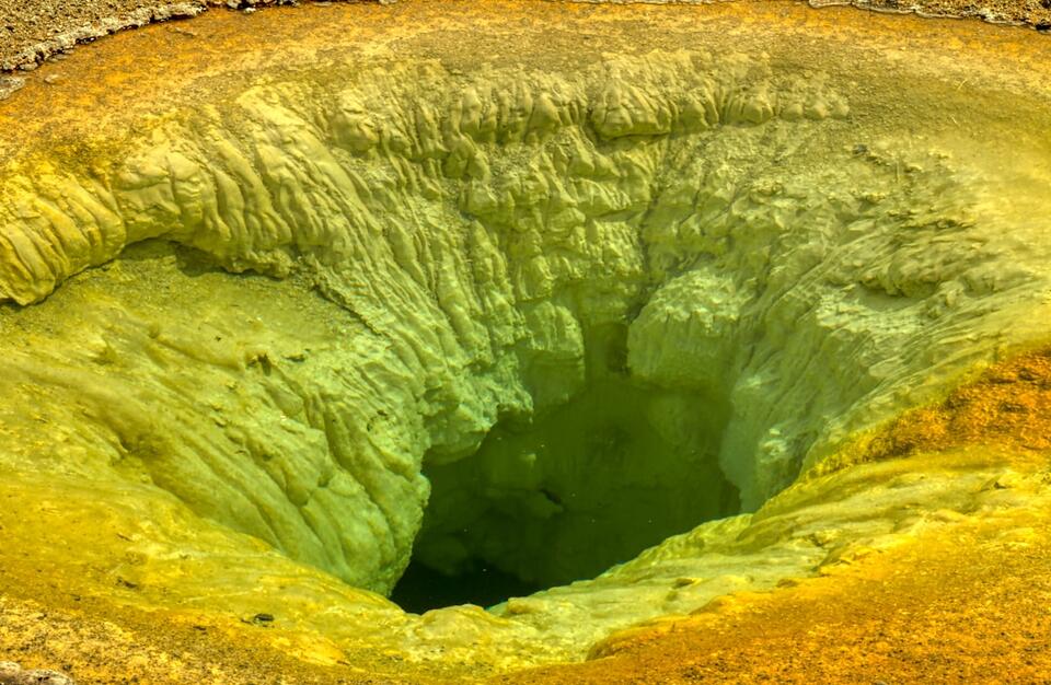 Earth’s Wildest Scar: Meteor Crater Secrets