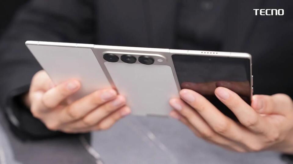 Is the G-Fold the Future of Smartphones?