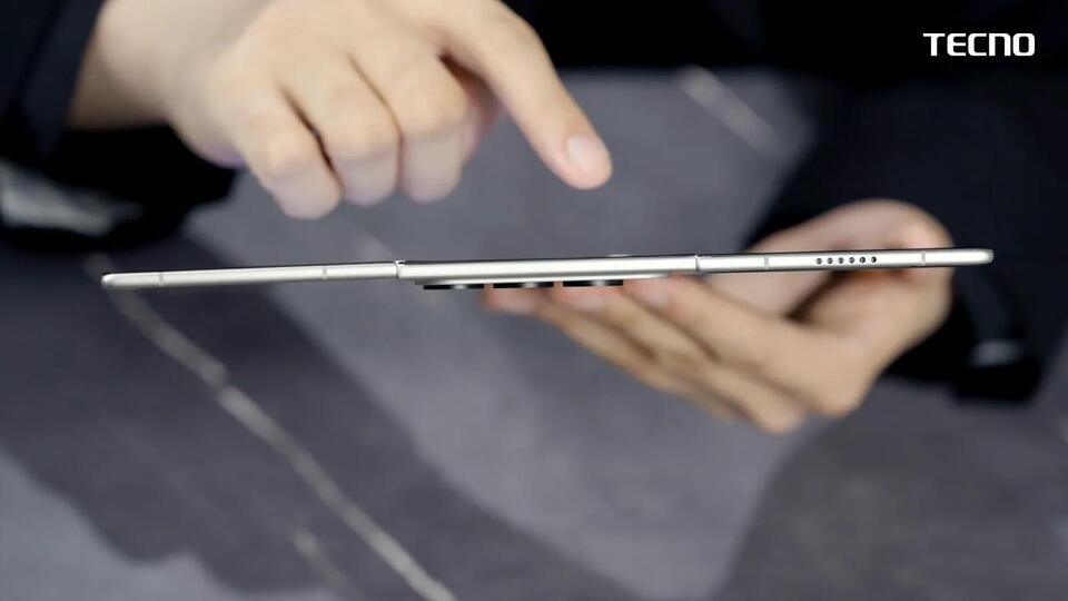 Is the G-Fold the Future of Smartphones?