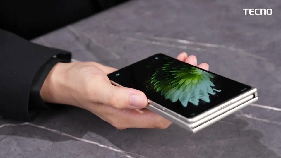 Is the G-Fold the Future of Smartphones?