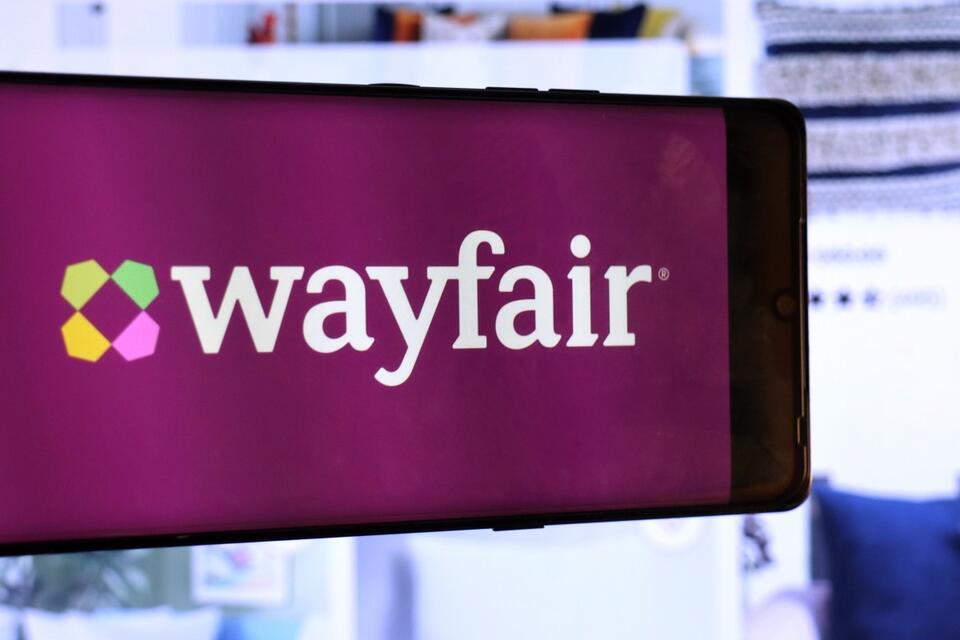 Wayfair’s $900 Carport Is Only $270?!