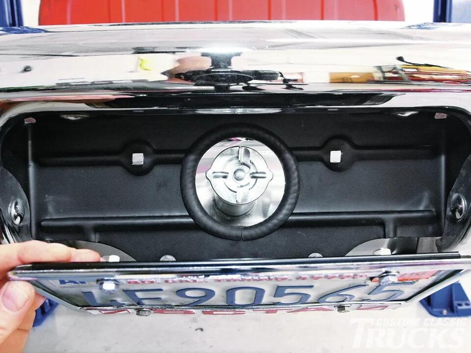Car Features We’re Glad Are Gone