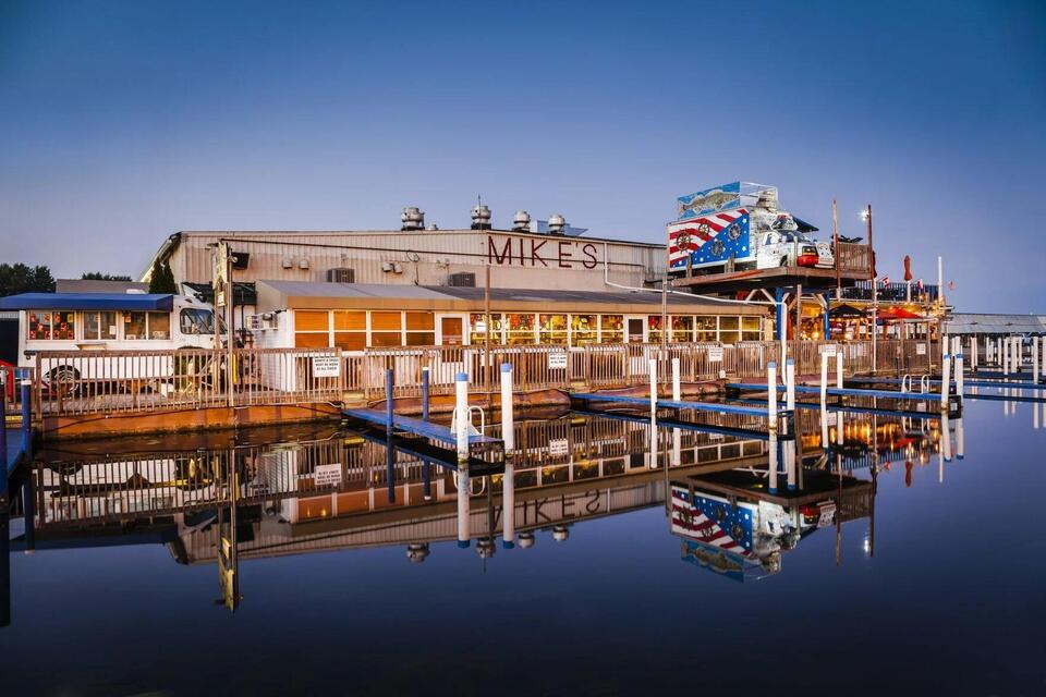Metro Detroit’s Waterfront Eats You Need