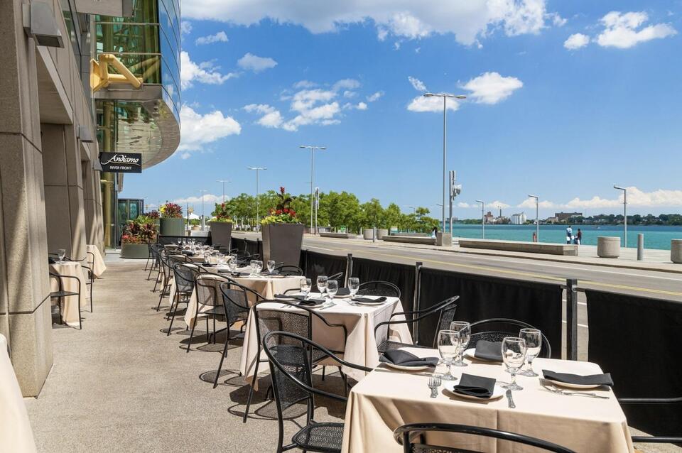 Metro Detroit’s Waterfront Eats You Need