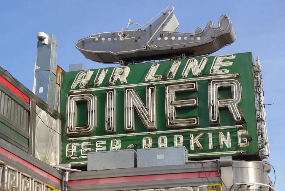 NYC Diners You Gotta Try 🍔🥞