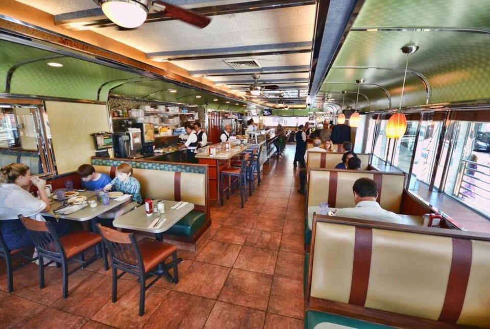 NYC Diners You Gotta Try 🍔🥞