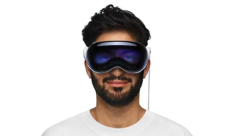 Is Apple Vision Pro the Next Tech Flop?