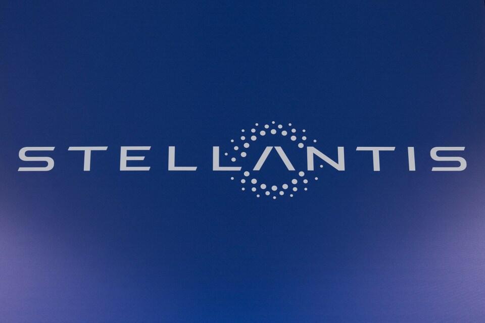 Stellantis Pulls Plug on Hydrogen Cars