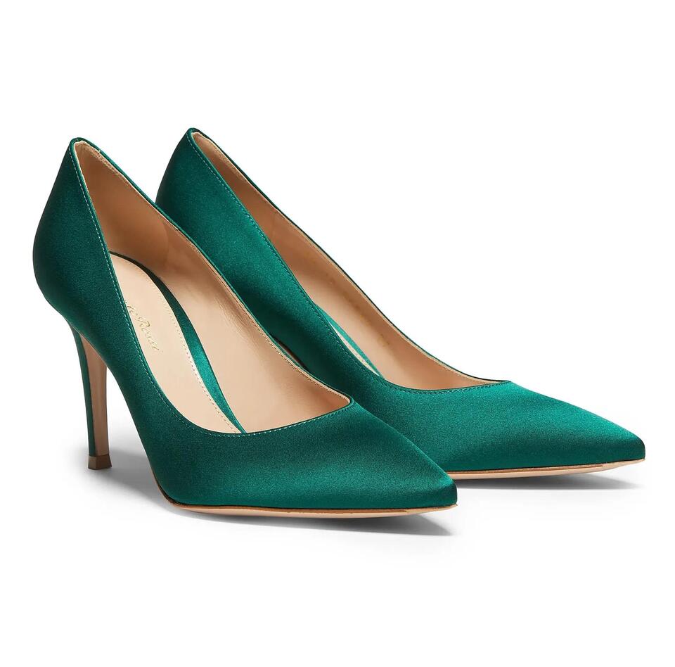 Pamela’s Bold Shoe Game Sparks Debate 👠