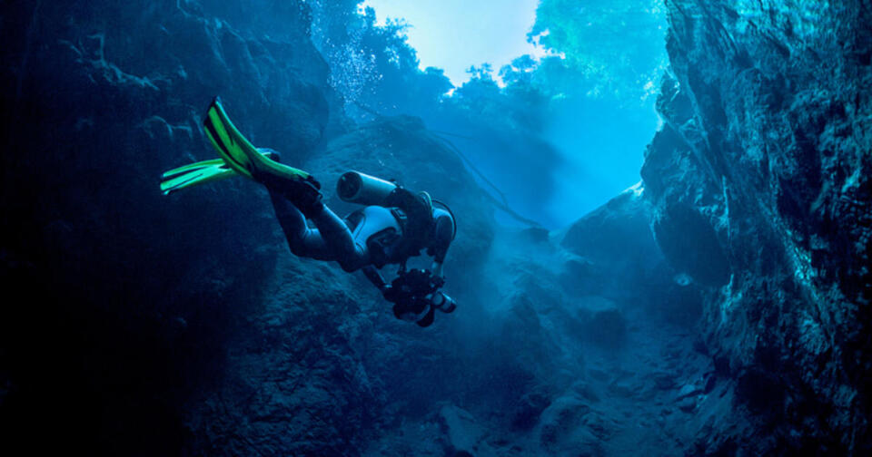 Lake Michigan’s Hidden Crater Mystery