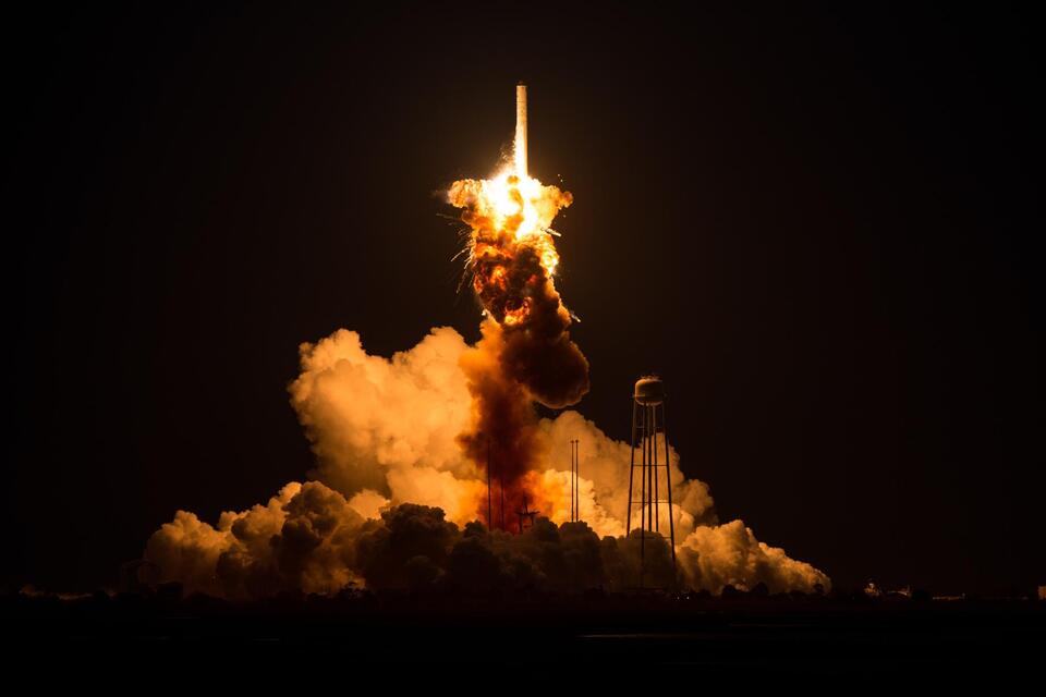 NASA’s Moon Trip Hits a Speed Bump