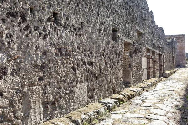 Rome’s Secret Photo Spots Exposed! 📸