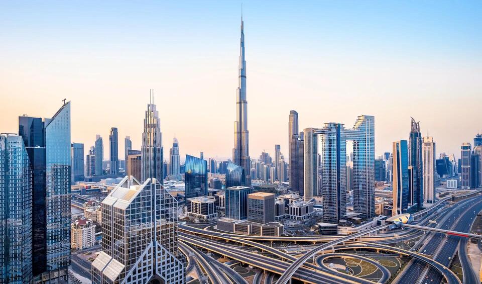 Desert Strawberries? Dubai’s Indoor Farm Win