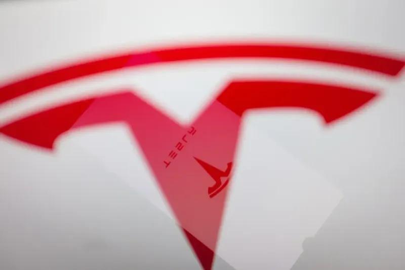 Tesla Buzz Drops—What’s Up With That?