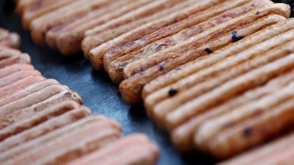 Sausage Recall: Plastic Pieces Alert!