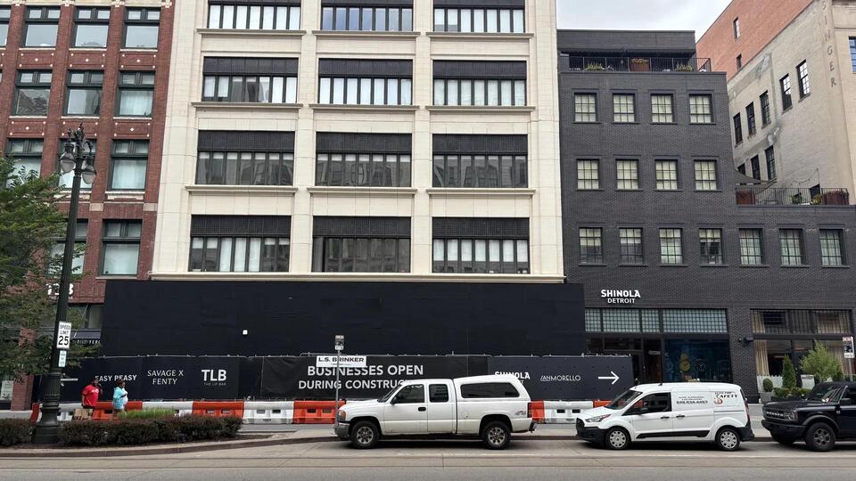 Apple Swaps Suburbs for Downtown Detroit