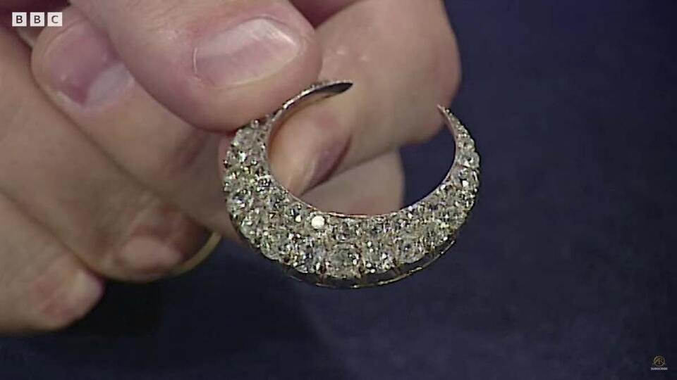 This Brooch Has a Secret Past!