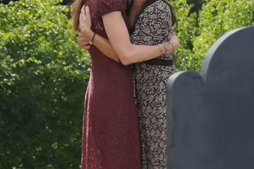 Nicole & Sandra’s Witchy Reunion! 🧙‍♀️