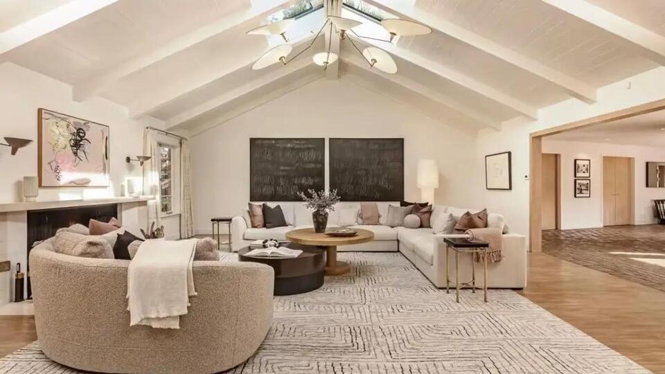 Would You Buy Jim Carrey’s Fire-Zone Mansion?