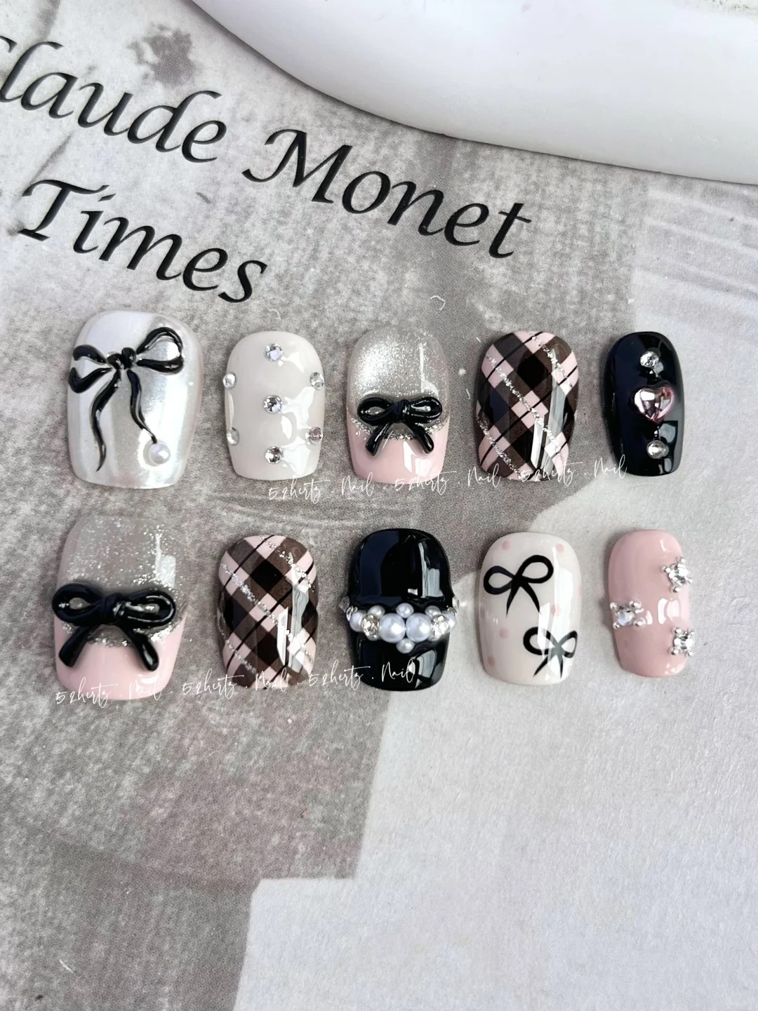 Do sweet-yet-badass manis with your Bestie!
