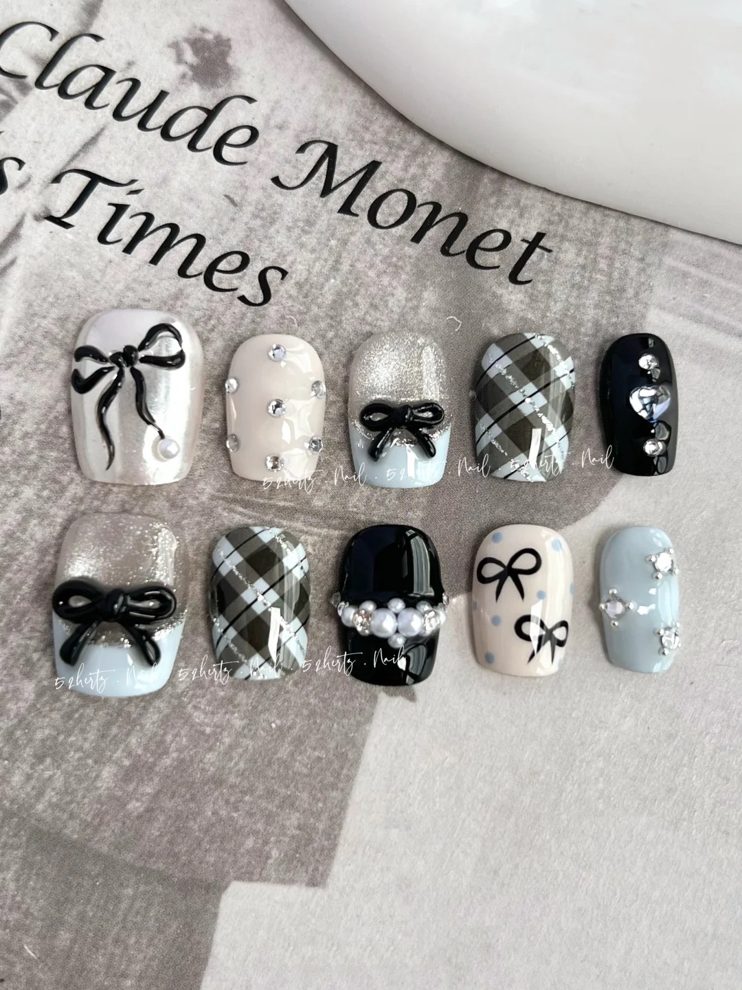 Do sweet-yet-badass manis with your Bestie!