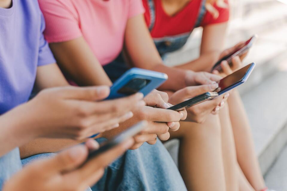 Giving Kids Phones Too Early? Yikes!