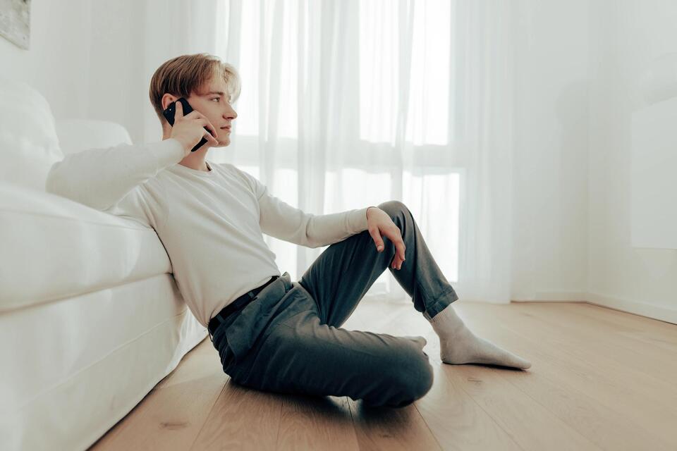 Gen Z’s Silent Answer: Rude or Smart?