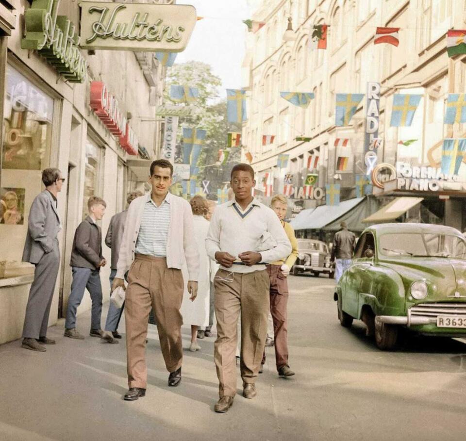 Did Celebs Really Live Better in the '50s? 📸
