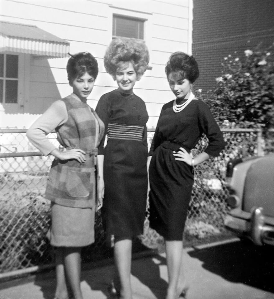 Did Celebs Really Live Better in the '50s? 📸