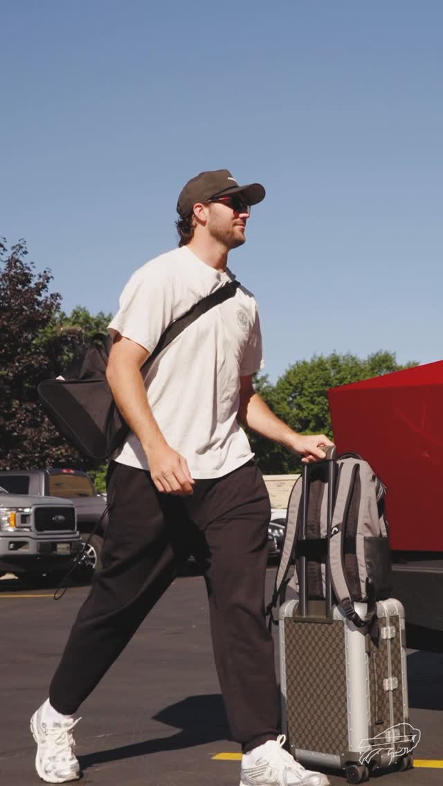 Josh Allen’s $4K Gucci Flex at Camp