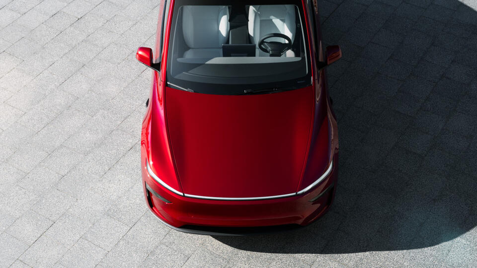 Tesla’s Wild New Perks Before Tax Credit Ends