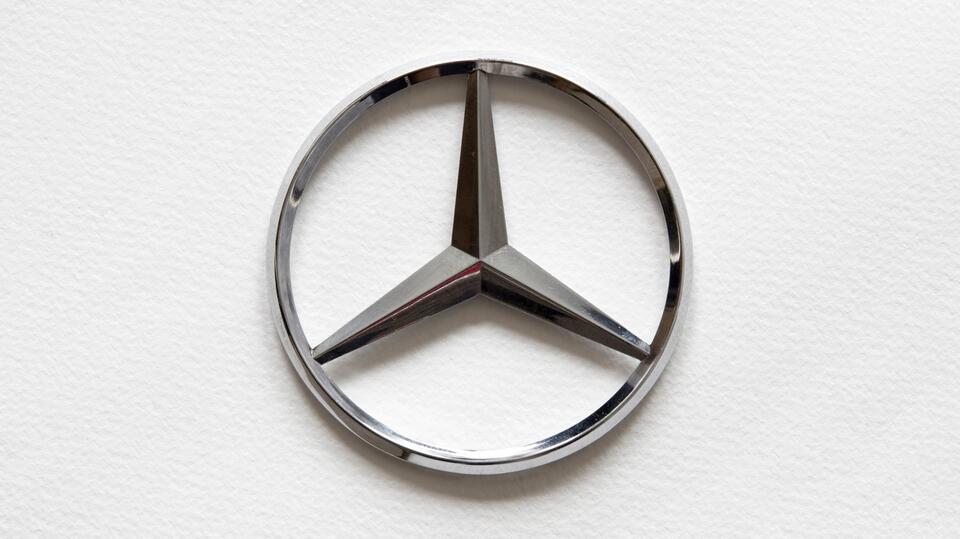 Mercedes Vans Recall: Rearview Fail!