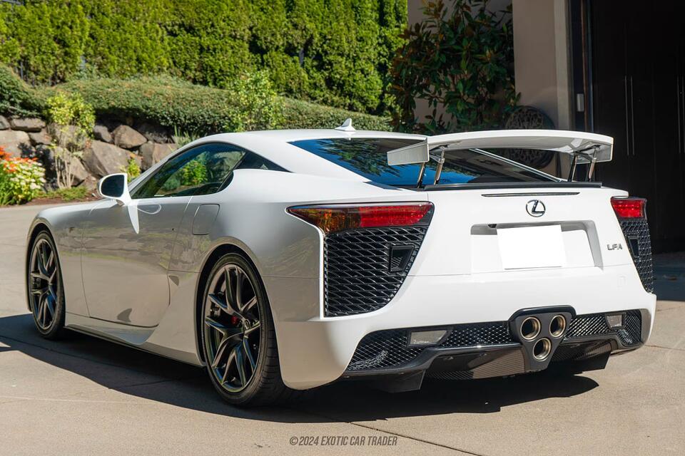 Lexus LFA: $900K for a V10 Unicorn?!