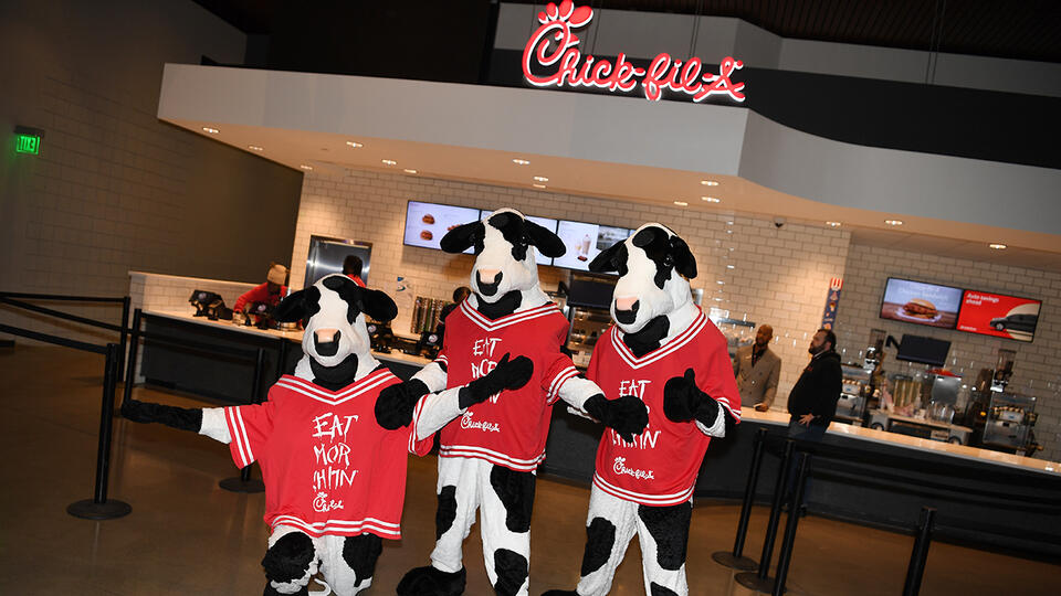 Dress Like a Cow, Eat for Free!