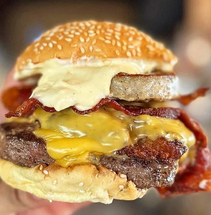 Ohio’s Burger Mecca: Worth the Drive