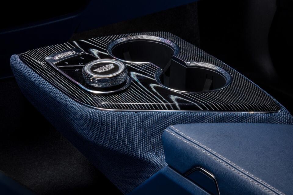 Your Caddy’s Interior? Yesterday’s News!
