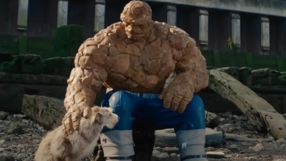 Superman Outselling Fantastic Four? 😮