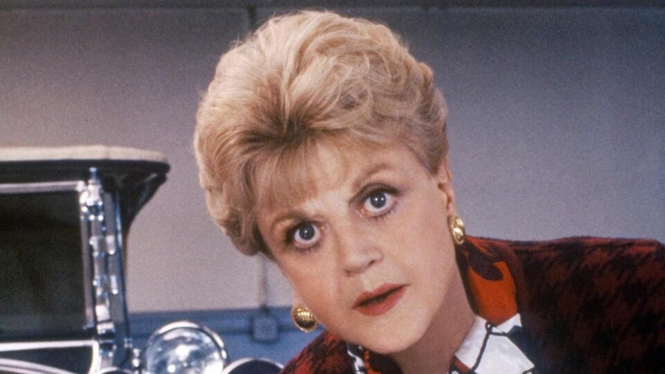 Jamie Lee Curtis as Jessica Fletcher?! 🔍