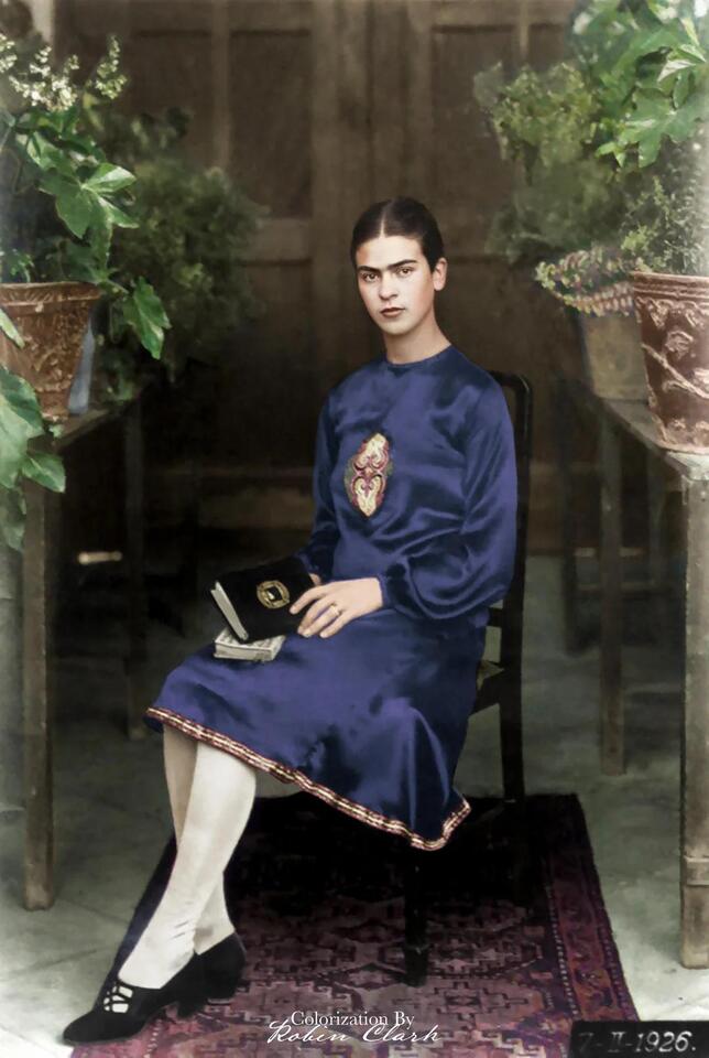 Did Frida Kahlo Outshine Hemingway? 🎨