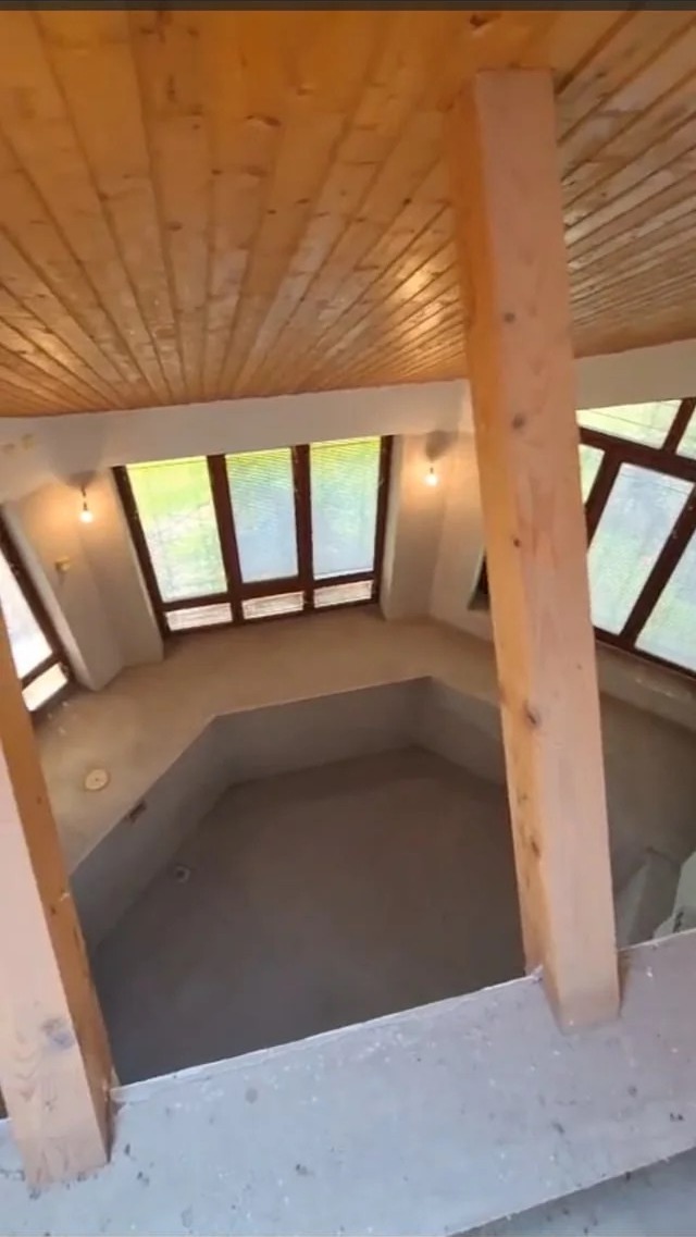 A big hole in my new house!! What do we do with it??? 😵😵