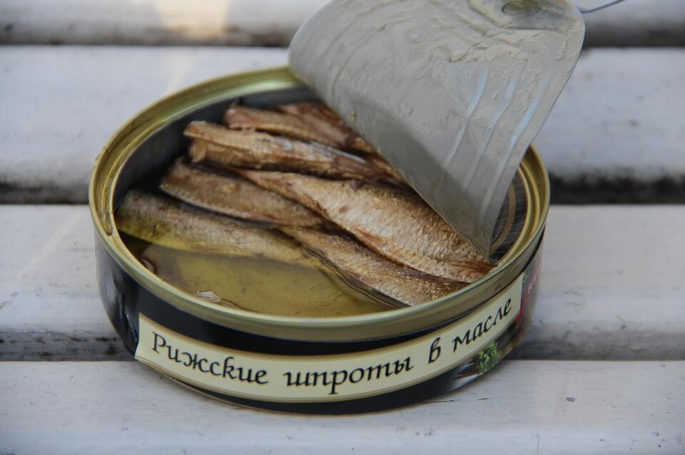 Pantry MVPs: 6 Cans to Always Grab, 4 to Ditch