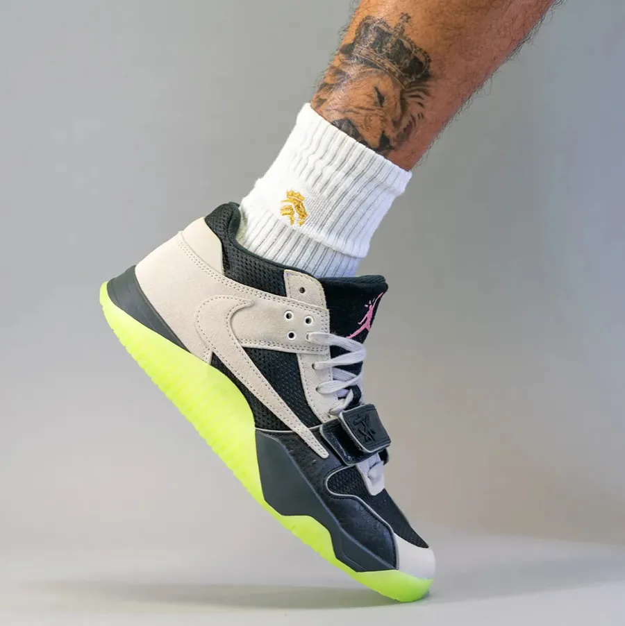 🌌Glow-in-the-dark + 3M + Ostrich Leather?! This Travis Scott Collab Is Wild — Drops October 8!