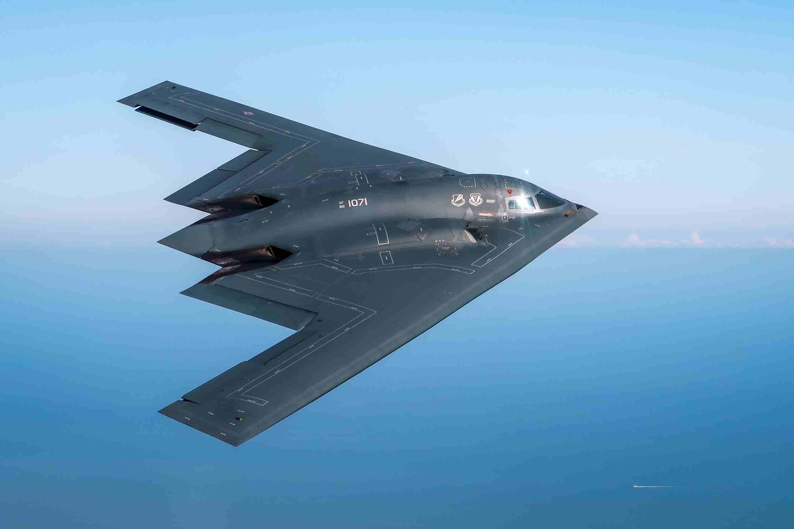 The B-2 Spirit: The Stealth Bomber That Could Change the Course of War 🇺🇸✈️