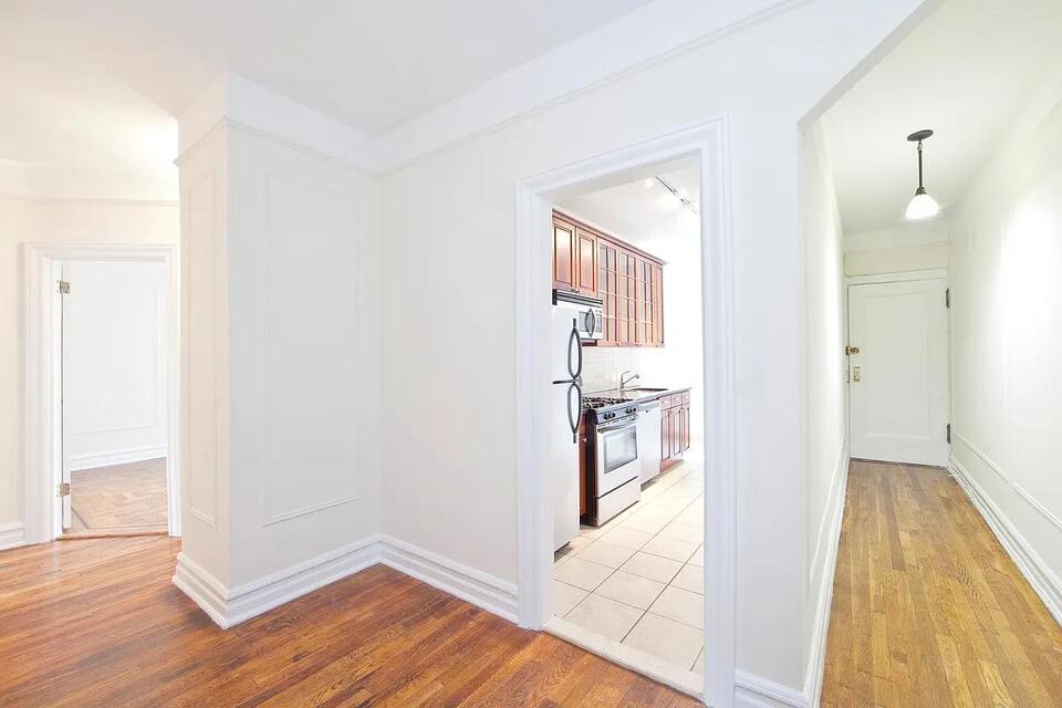 Bay Ridge rent-stabilized gem for $3,100