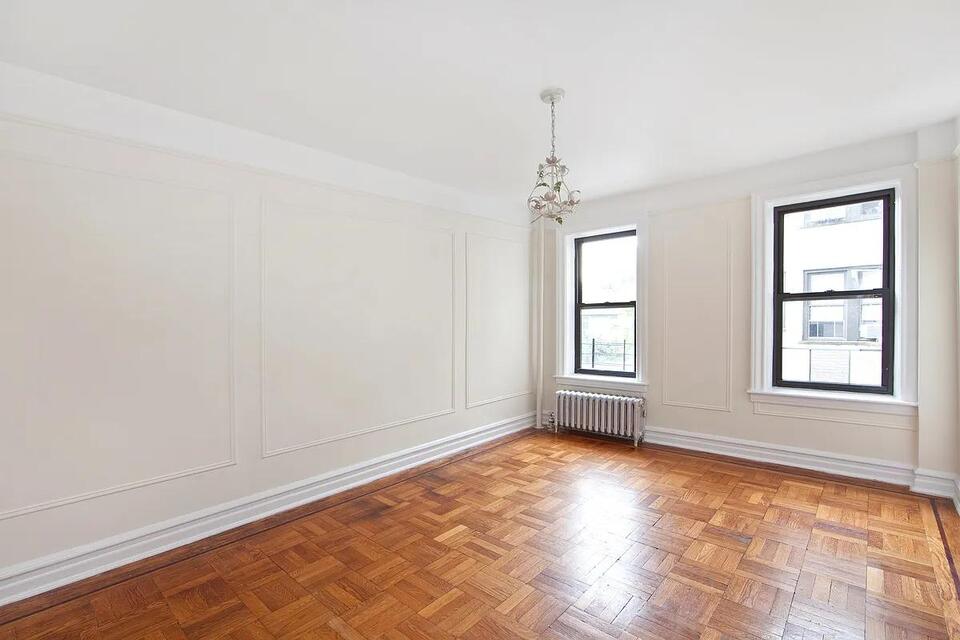 Bay Ridge rent-stabilized gem for $3,100