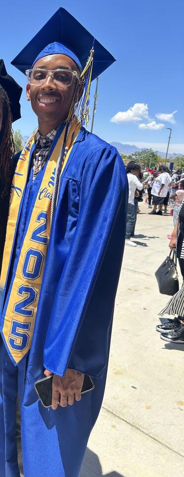 L.A. students win scholarships for college dreams