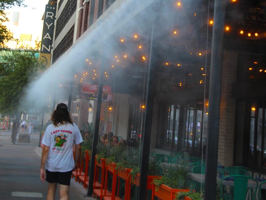 Phoenix restaurants face the summer heat