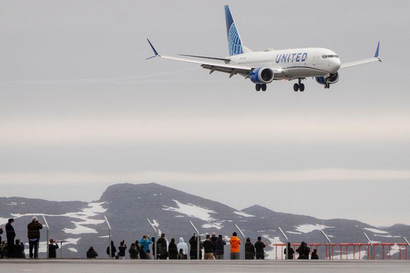 United Flights Stopped by Fire Alarm?!