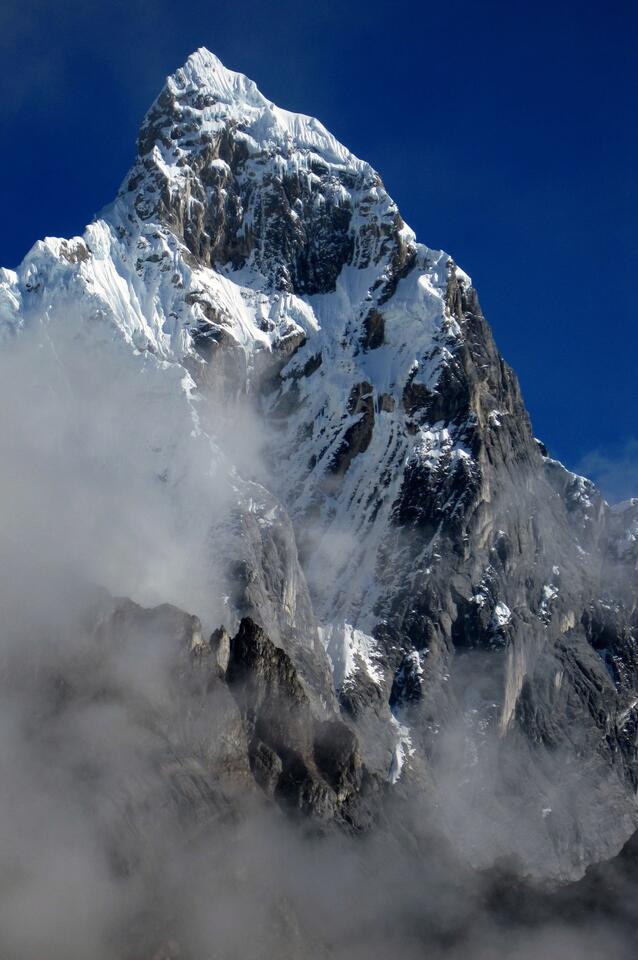 Epic New Route on Jirishanca!